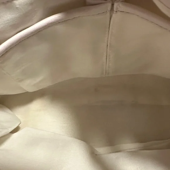 Croft & Barrow Cream Shoulder Bag - Picture 4 of 14